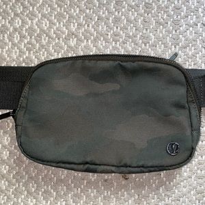 Lululemon Camo Everywhere belt bag